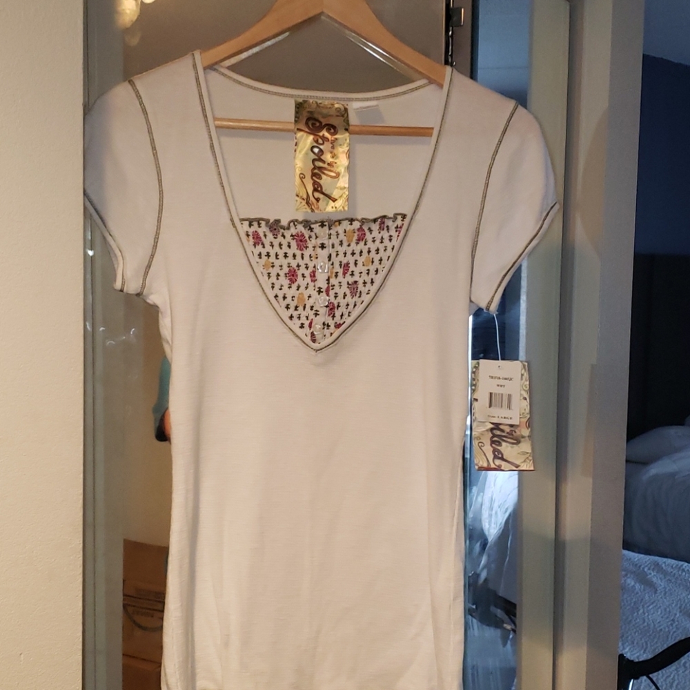 Sweet T-blouse. Summer perfect!